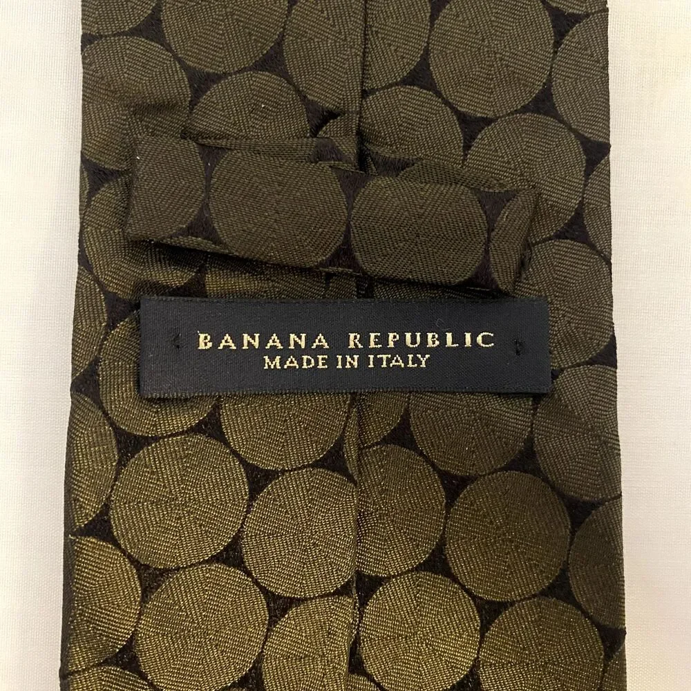 #7925 BANANA REPUBLIC ITALY SILK BLACK GREEN CIRLCLES 4 X 57